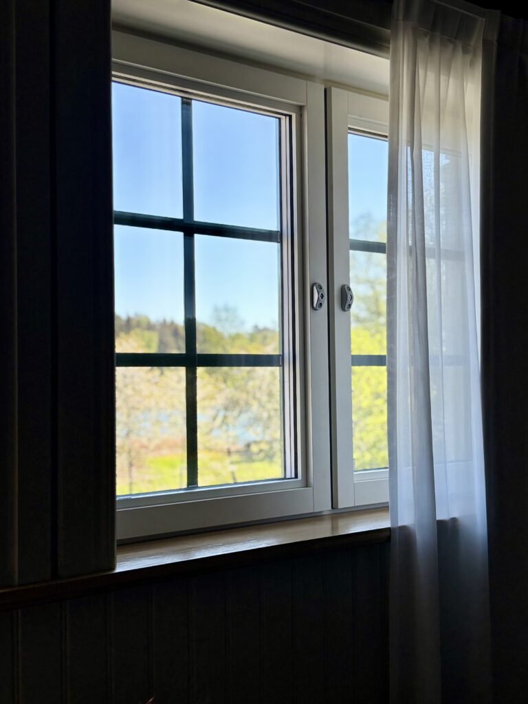 Dubbelrum Sjöutsikt 20260520 092256606 ios